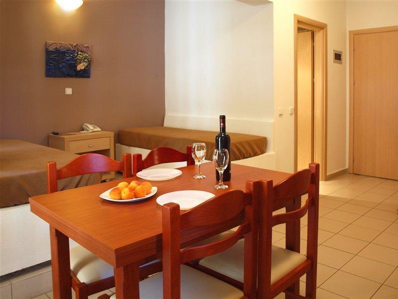 Caravel Hotel Apartments Ixia  Esterno foto