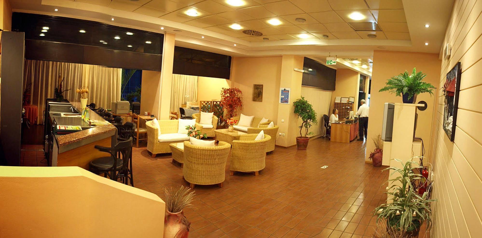 Caravel Hotel Apartments Ixia  Esterno foto