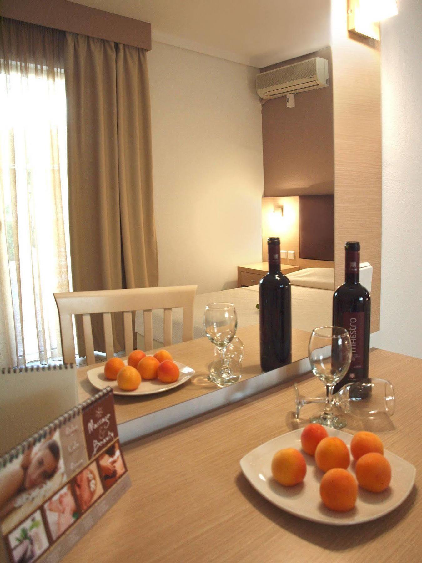 Caravel Hotel Apartments Ixia  Esterno foto
